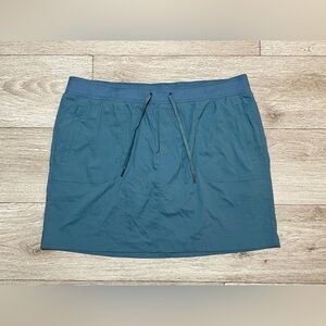L L Bean Women's Vista Camp Skort XL Teal Color